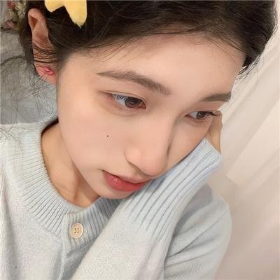 年轻女孩爱过来